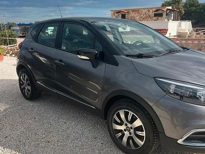 Usata Renault Captur Intens 90 CV (66 kW) 2016 Grigio SUV