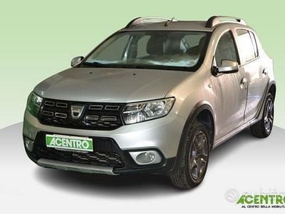 Usata Dacia Sandero Stepway 90 CV (66 kW) 2017 Grigio Monovolume