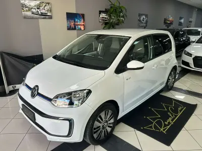 Begagnad VW e-up! 61 kW (84 HK) 2020 Vit Halvkombi