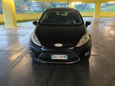 Begagnad Ford Fiesta 68 HK (50 kW) 2009 Svart Halvkombi