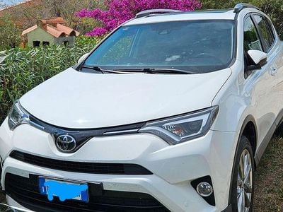 Usata Toyota RAV4 143 CV (105 kW) 2017 Bianco SUV