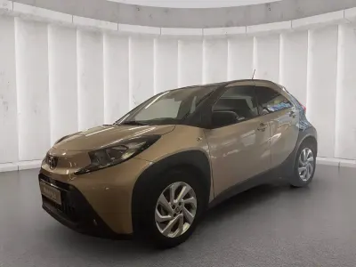 Usata Toyota Aygo X Trend 72 CV (52 kW) 2022 Grigio SUV