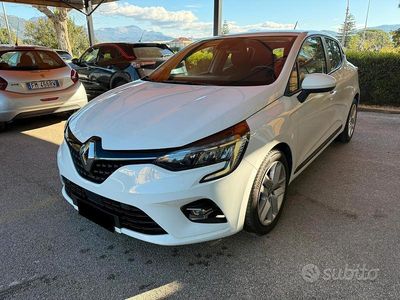 Usata Renault Clio V Business 100 CV (73 kW) 2021 Bianco Berlina