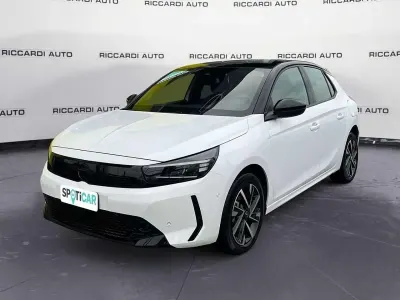 Nuova Opel Corsa 100 CV (73 kW) 2026 Bianco Utilitaria