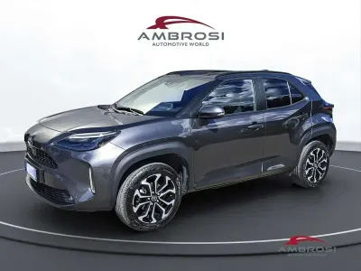 Usata Toyota Yaris Cross 92 CV (67 kW) 2023 Grigio SUV