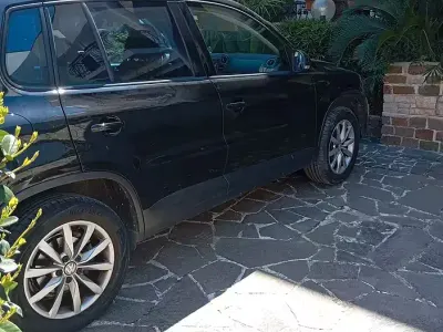 Usata VW Tiguan 140 CV (102 kW) 2008 Nero SUV