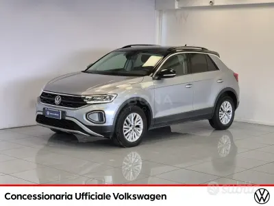 Usata VW T-Roc Life 110 CV (80 kW) 2023 Grigio SUV