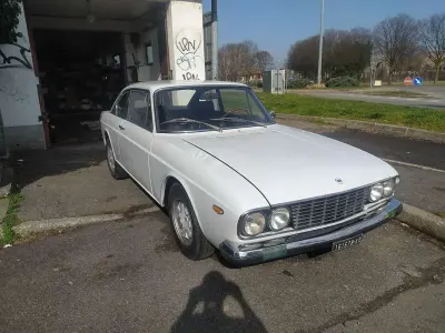Usata Lancia 2000 116 CV (85 kW) 1971 Bianco Coupé