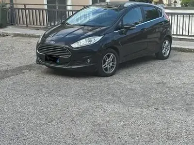 Usata Ford Fiesta Titanium 90 CV (66 kW) 2014 Utilitaria