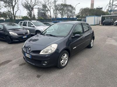 Usata Renault Clio II Rip Curl 74 CV (54 kW) 2007 Grigio Utilitaria