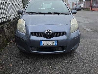 Usata Toyota Yaris Sol 101 CV (74 kW) 2009 Berlina