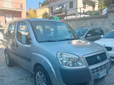 Usata Fiat Doblò Family 75 CV (55 kW) 2007 Grigio Monovolume