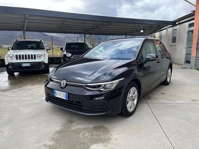 Usata VW Golf VIII Life 110 CV (80 kW) 2022 Nero Berlina