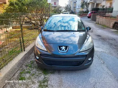 Usata Peugeot 207 73 CV (53 kW) 2010 Verde Berlina