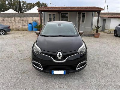 Usata Renault Captur Iconic 110 CV (80 kW) 2015 Nero SUV