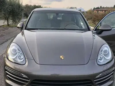 Usata Porsche Cayenne 245 CV (180 kW) 2011 Marrone SUV