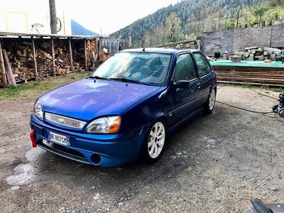 Usata Ford Fiesta Sport 103 CV (75 kW) 1999 Blu Utilitaria