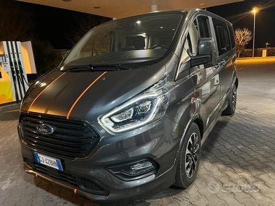 Usata Ford Tourneo Custom Sport 185 CV (136 kW) 2022 Grigio Furgone