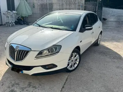 Usata Lancia Delta 120 CV (88 kW) 2009 Bianco Utilitaria