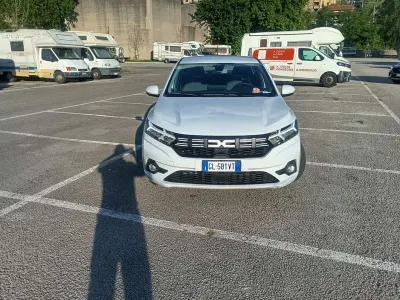 Usata Dacia Sandero Essentiel 101 CV (74 kW) 2023 Berlina