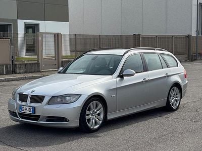 Usata BMW 330 231 CV (169 kW) 2006 Grigio Station wagon