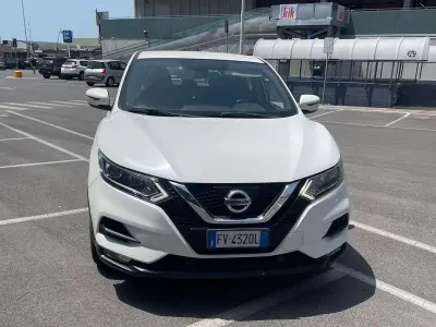 Usata Nissan Qashqai Acenta 110 CV (80 kW) 2018 Bianco SUV