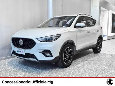 Usata MG ZS Luxury 106 CV (77 kW) 2022 Bianco SUV