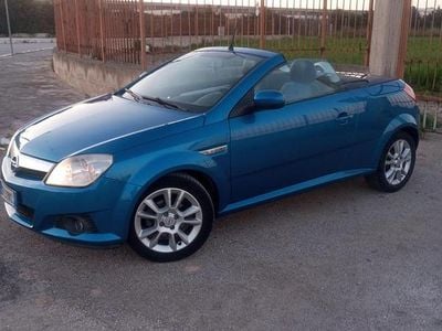 Usata Opel Tigra 69 CV (50 kW) 2006 Cabrio