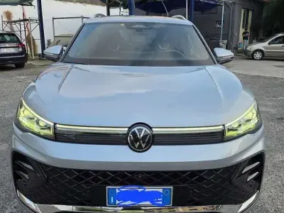 Usata VW Tiguan R-line 150 CV (110 kW) 2024 SUV