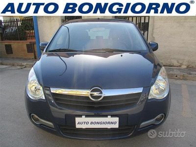 Usata Opel Agila Enjoy 75 CV (55 kW) 2009 Blu Utilitaria