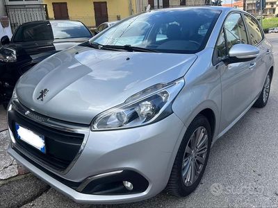 Usata Peugeot 208 Allure 75 CV (55 kW) 2018 Grigio Utilitaria