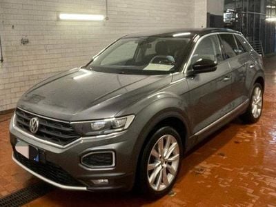 Usata VW T-Roc Style 150 CV (110 kW) 2019 Grigio SUV