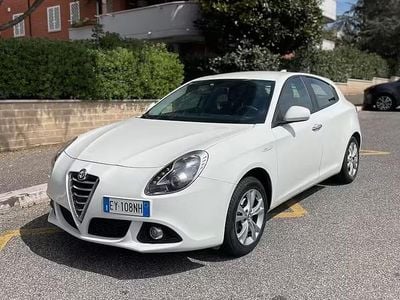 Usata Alfa Romeo Giulietta Progression 119 CV (87 kW) 2015 Bianco Utilitaria