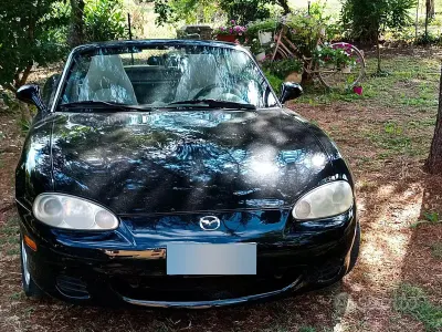 Usata Mazda MX5 110 CV (80 kW) 2004 Nero Cabrio