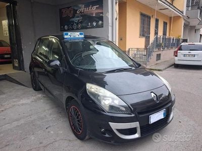 Usata Renault Scénic III 106 CV (77 kW) 2009 Nero Monovolume