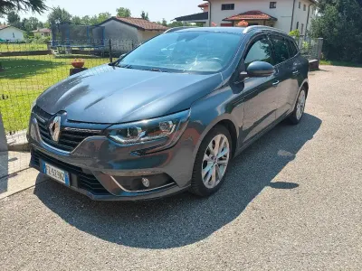 Usata Renault Mégane GrandTour Business 116 CV (85 kW) 2019 Grigio Station wagon