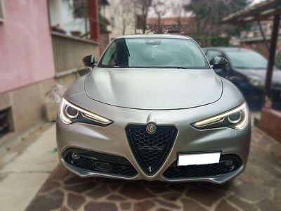 Begagnad Alfa Romeo Stelvio Business 179 HK (131 kW) 2018 Vit SUV