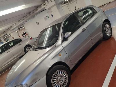 Usata Alfa Romeo 147 2002 Grigio Utilitaria
