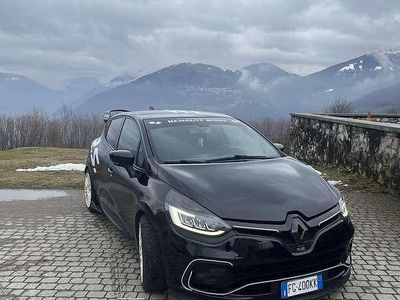 Usata Renault Clio IV Trophy 220 CV (161 kW) 2017 Nero Berlina