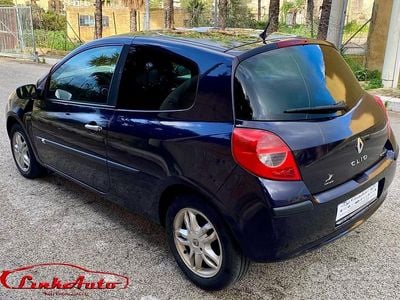 Usata Renault Clio II 75 CV (55 kW) 2007 Viola Berlina