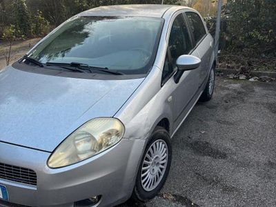Usata Fiat Grande Punto 75 CV (55 kW) 2009 Grigio Utilitaria