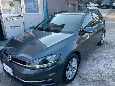 Usata VW Golf VII Executive 115 CV (84 kW) 2019 Grigio Station wagon