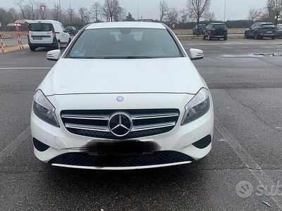 Usata Mercedes A180 122 CV (89 kW) 2015 Bianco Berlina