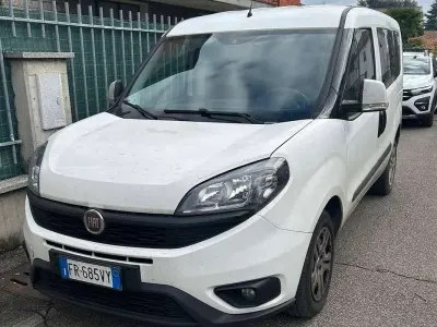 Usata Fiat Doblò 95 CV (69 kW) 2018 Bianco Monovolume