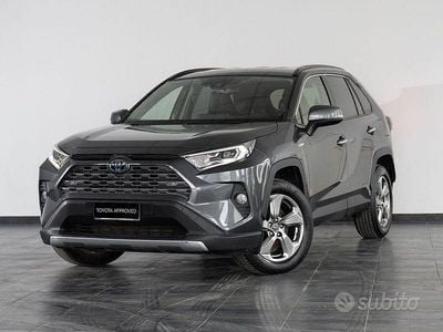 Usata Toyota RAV4 Hybrid Lounge 221 CV (162 kW) 2020 Grigio SUV