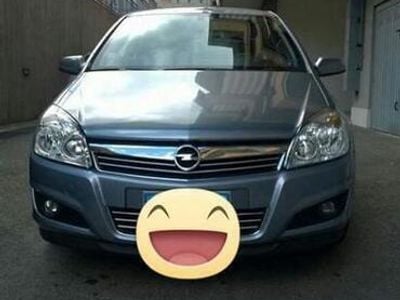 Usata Opel Astra Enjoy 101 CV (74 kW) 2007 Grigio Berlina
