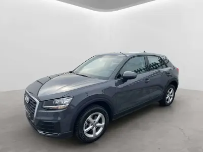 Usata Audi Q2 Business 116 CV (85 kW) 2019 Grigio pastello SUV