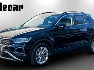 Usata VW T-Roc Life 150 CV (110 kW) 2023 2t deep black perlato SUV