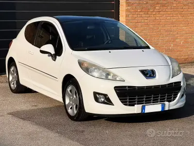 Usata Peugeot 207 156 CV (114 kW) 2011 Bianco Berlina