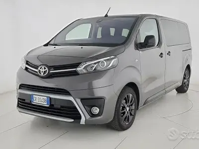 Usata Toyota Proace Verso Edition 180 CV (132 kW) 2023 Grigio Station wagon